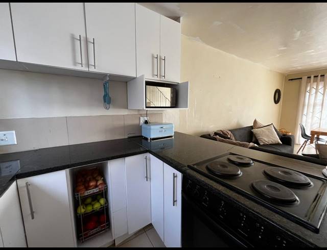 3 BEDROOM FLAT FOR SALE IN GLENWOOD